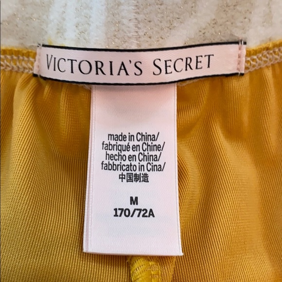 Shorts - Picture 3 of 4